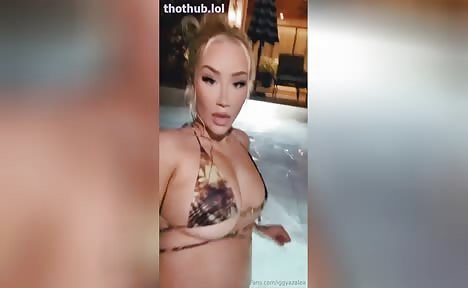 Iggy Azalea pretty Hot Tub