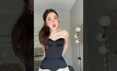 Trying the most SNATCHING corset ever: