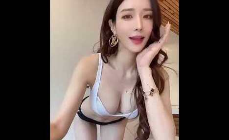 Bold Bikini Try-On Haul with Sophia Rain